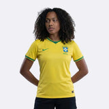 Camisa Nike Brasil 26/27 Torcedora Feminina - Malha Tailandesa 1.1